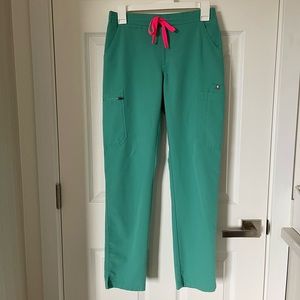 Figs scrub bottoms XS green